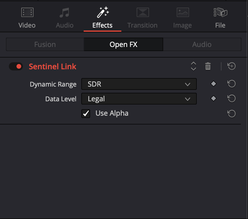 Sentinel Link Open FX plug-in in DaVinci Resolve: Dynamic Range, Data Level and Use Alpha controls in the Inspector